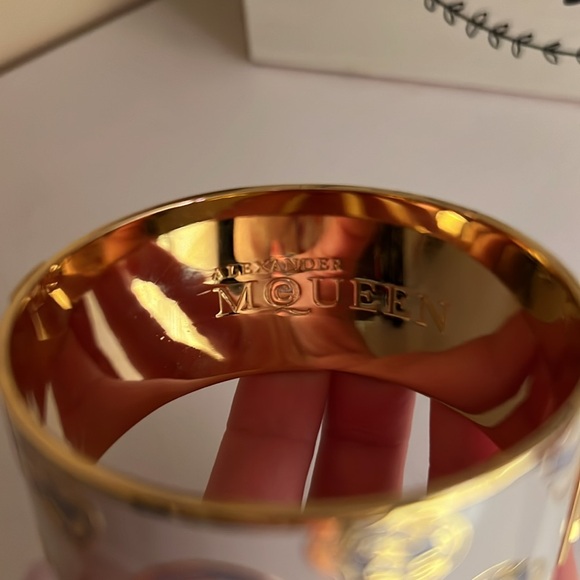 Alexander McQueen Skull Bangle - Picture 3 of 4